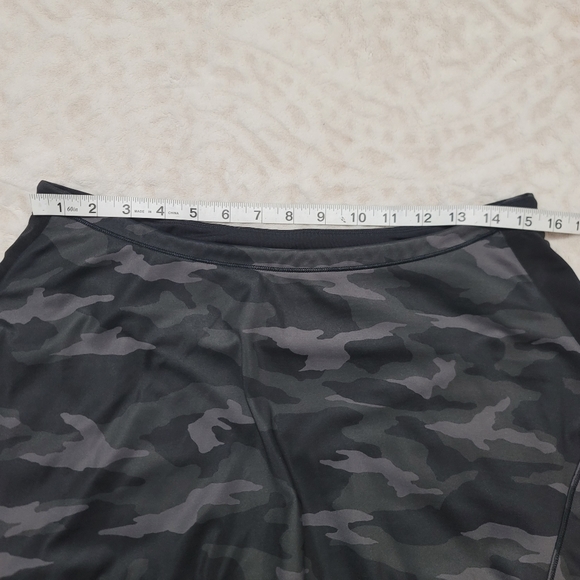 Athleta  Match Point Printed Skort Women's Size M Black/Gray Camo UPF 50+ - Picture 12 of 16